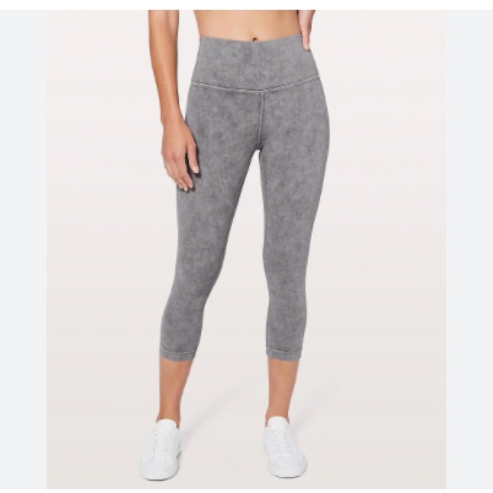 LULULEMON Wunder Under Crop High Rise Luxtreme 21 Washed Luna Size 8